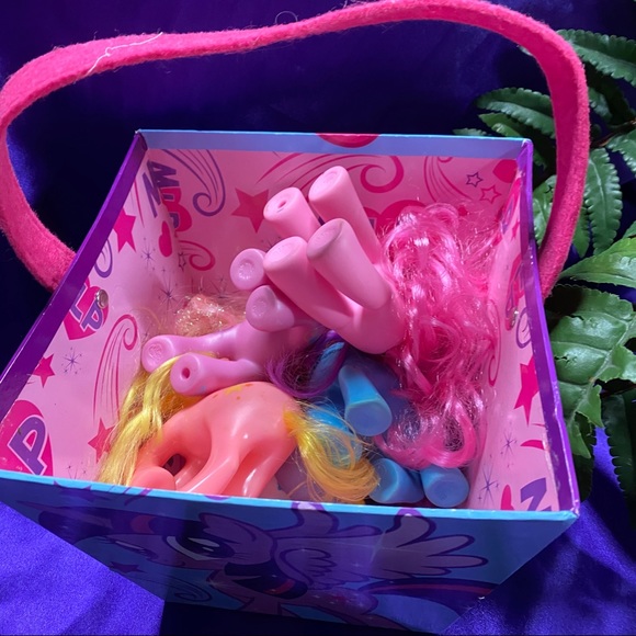📌My little pony bundle & paperboard bucket some are vintage - Picture 2 of 13